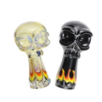 Chameleon Glass Firebreathing Skull - Black