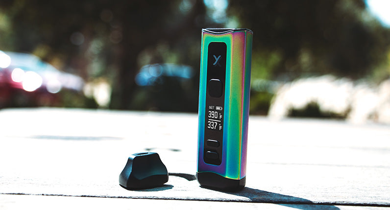 Full color Exxus Mini Plus on white table