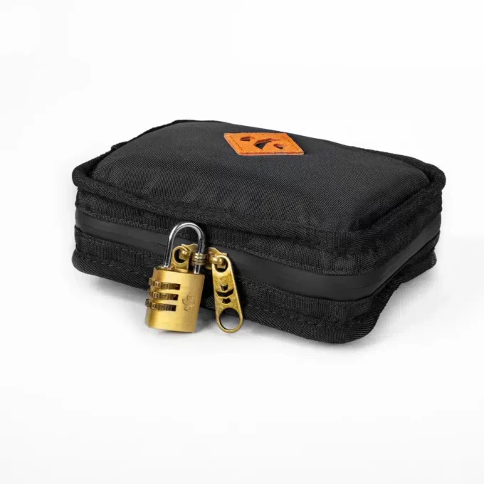 PipeKitBlackLock_a2a7f478-6d3b-4c35-b7d9-a093ccacb0ea_1024x1024.jpg.webp Revelry Smell Proof Pipe Kit - Black