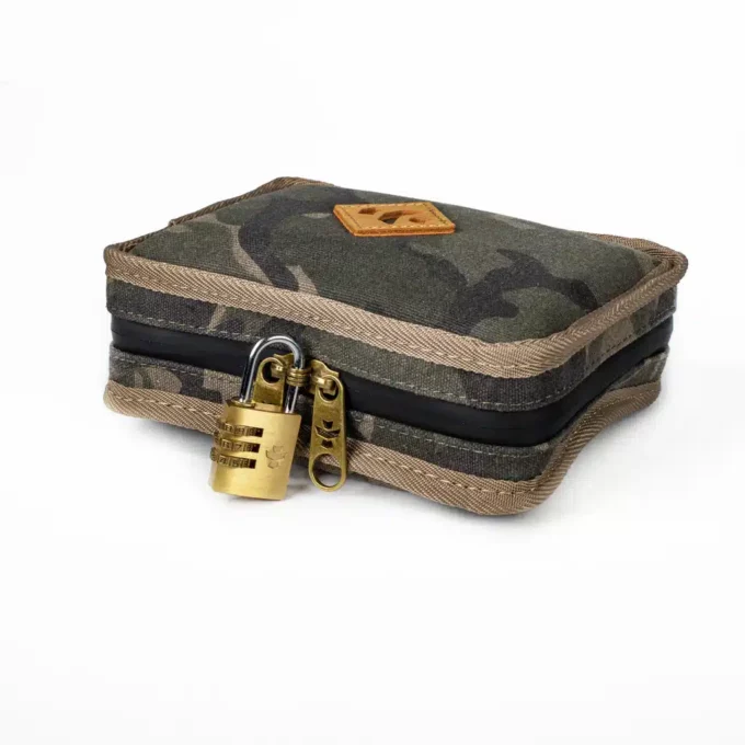 PipeKitCamoLock_456a7df1-f7df-4985-be2d-aeb0e3c594b3_1024x1024.jpg.webp Revelry Smell Proof Pipe Kit – Camo
